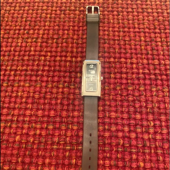 Vintage Gucci Women’s Watch Model 10006 - Picture 1 of 5